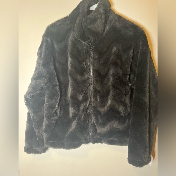 Urban Outfitter Black
Chevron Faux Fur Jacket size Small - Picture 5 of 7